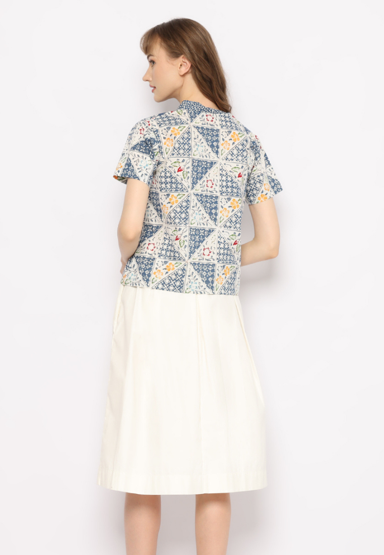 Setelan Mona Blue dan Gita Plain White