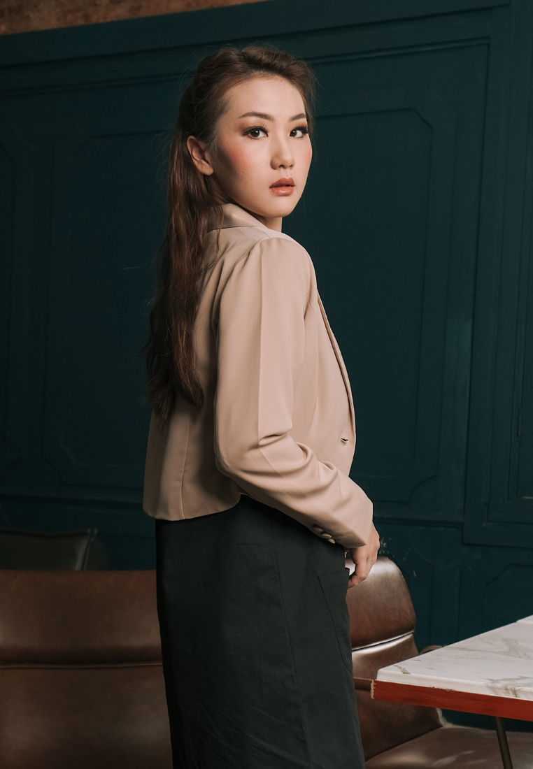 Vio Blazer Tangan Panjang Sand