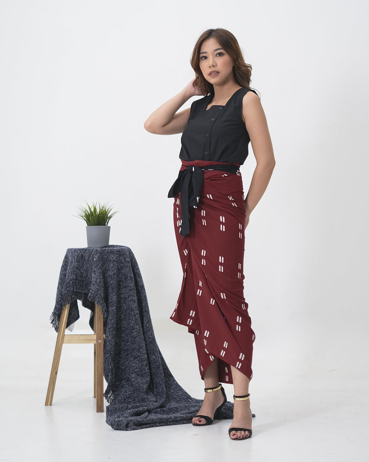 Ningta Wrap Skirt Red