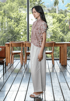 Setelan Andin Brown dan Freya White