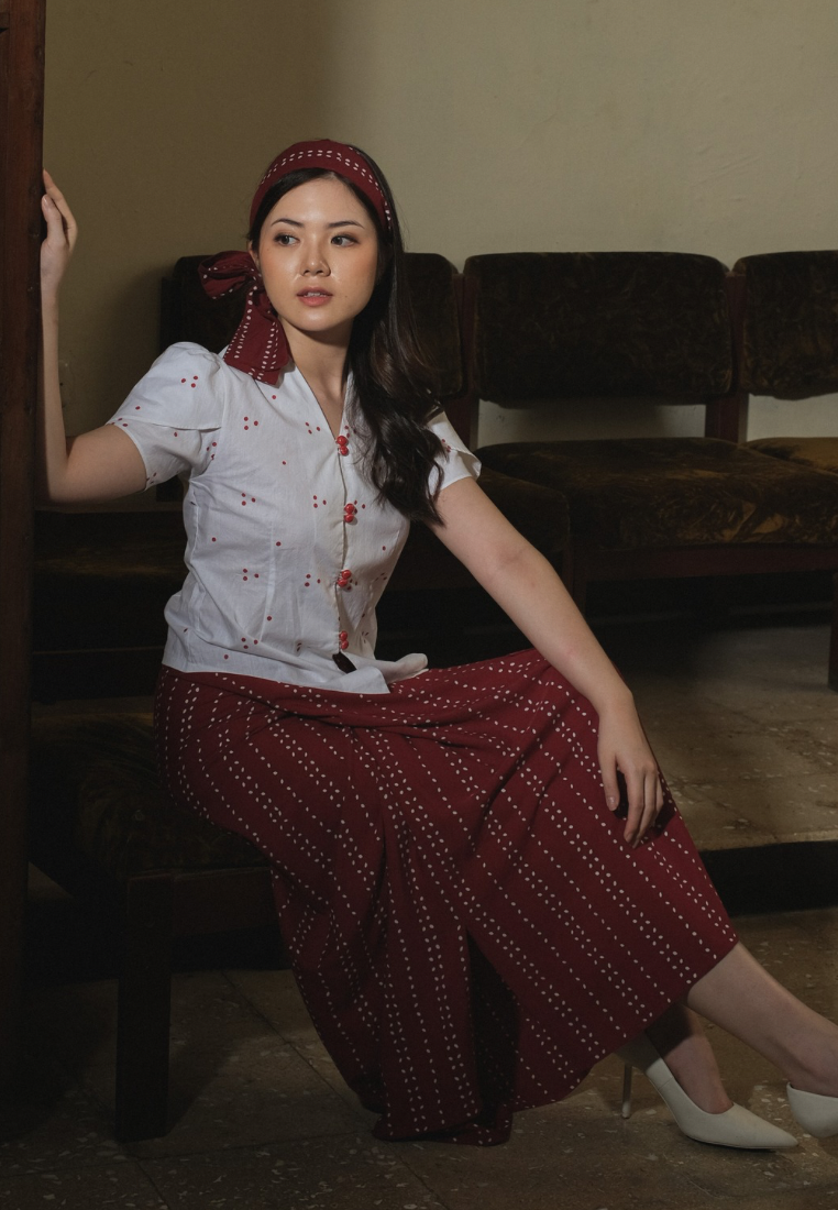 Setelan Santika Ananta Beras Red