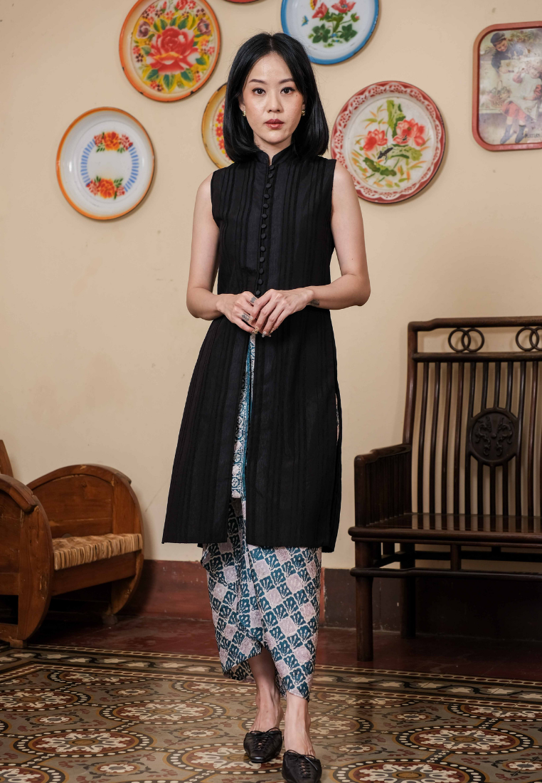 Samita Longtop Plain Kutung Black