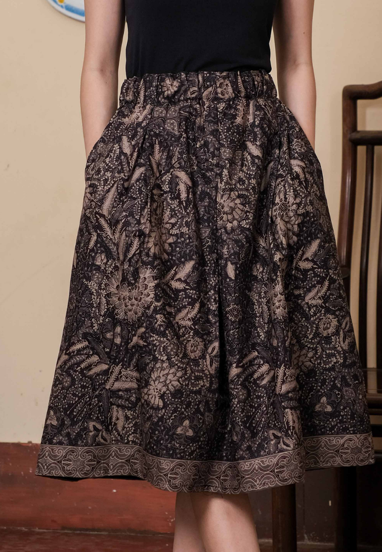 Gita Skirt Bunga Black