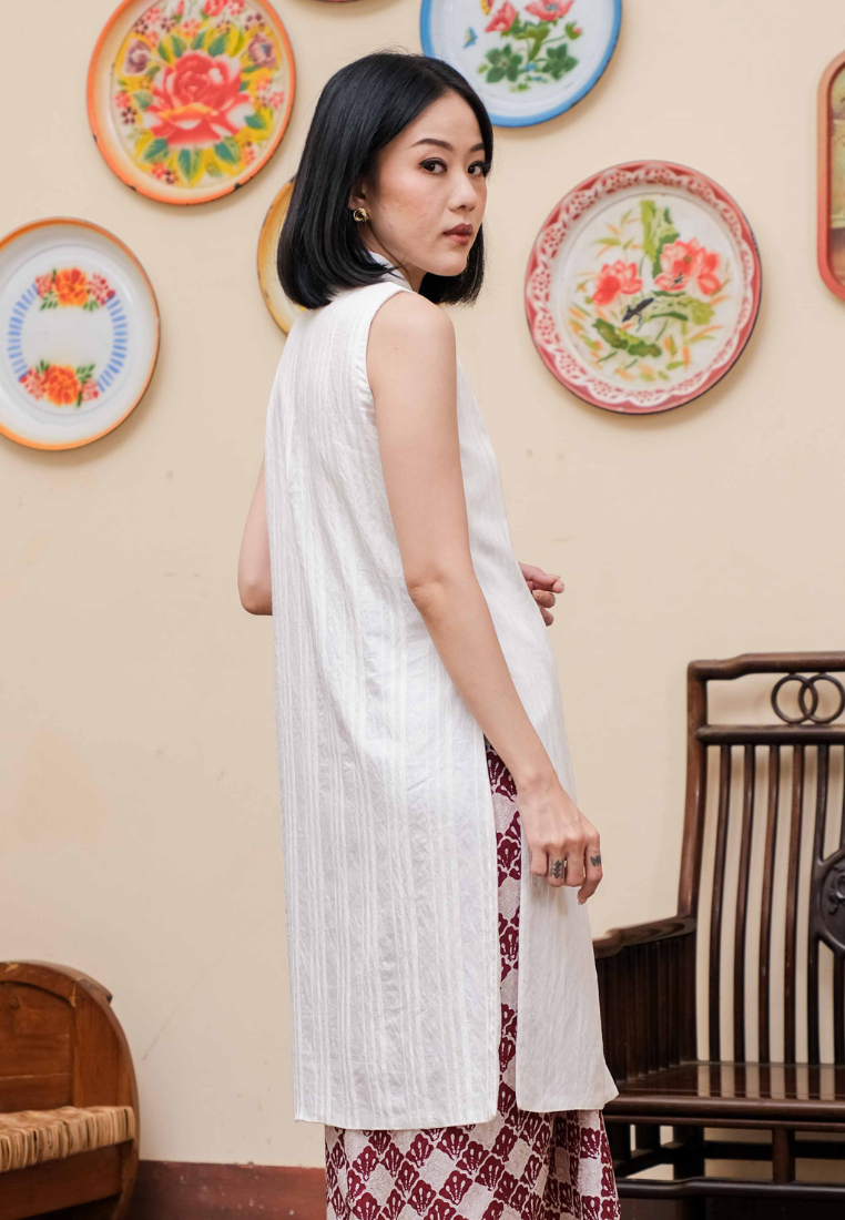 Samita Longtop Plain Kutung White