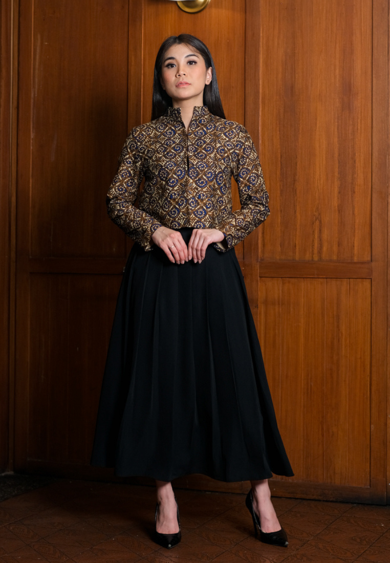 Tara Outer Brown