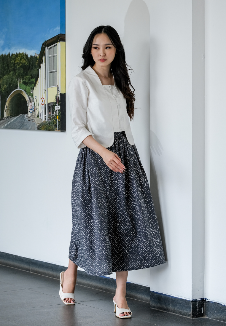 Manik Kebaya Plain Offwhite
