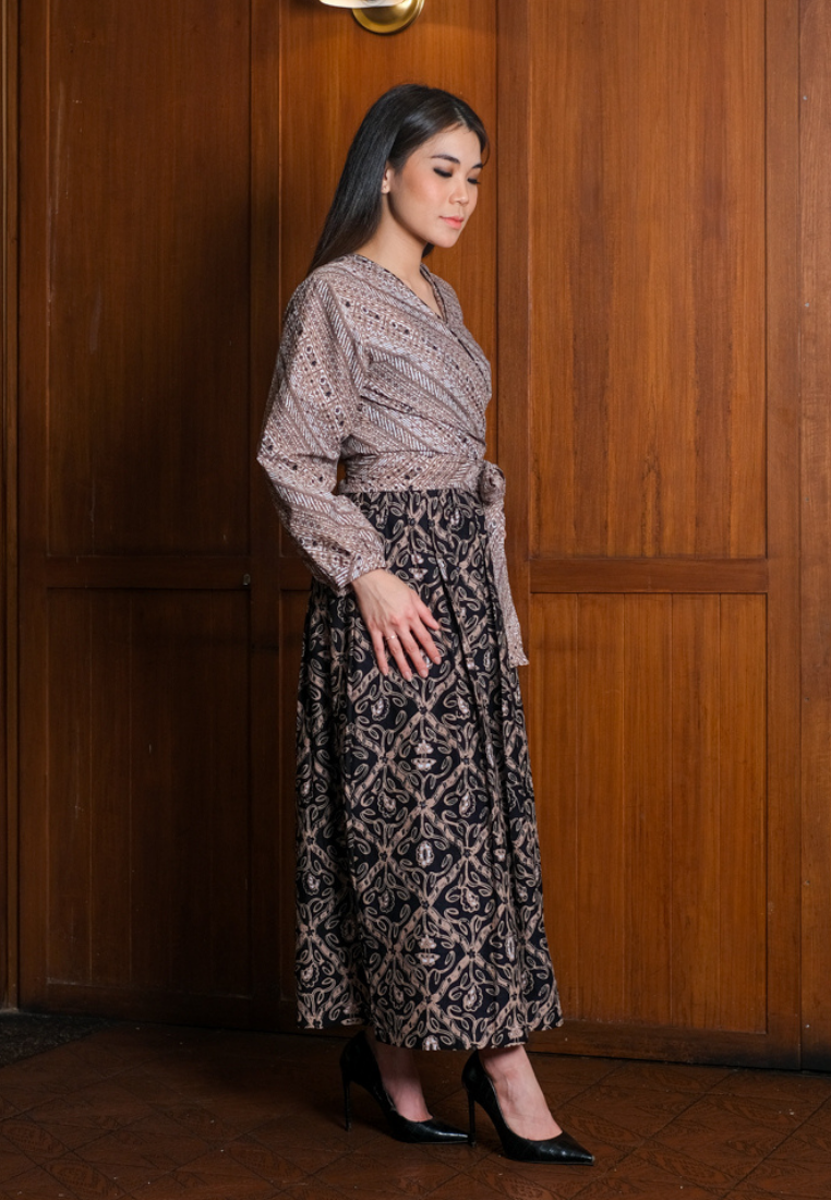 Setelan Alisha Tribal dan Gita Maxi Ketupat Black