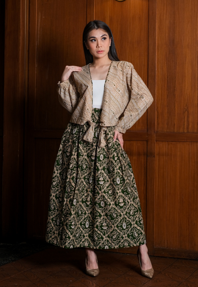 Setelan Alisha Tribal dan Gita Maxi Ketupat Green