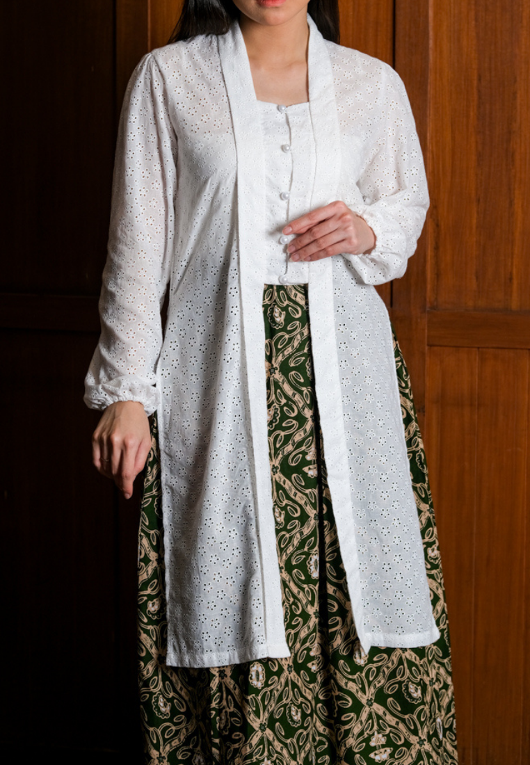Setelan Asmarin Offwhite dan Gita Maxi Ketupat Green