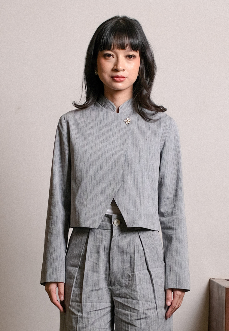 Erisa Blazer