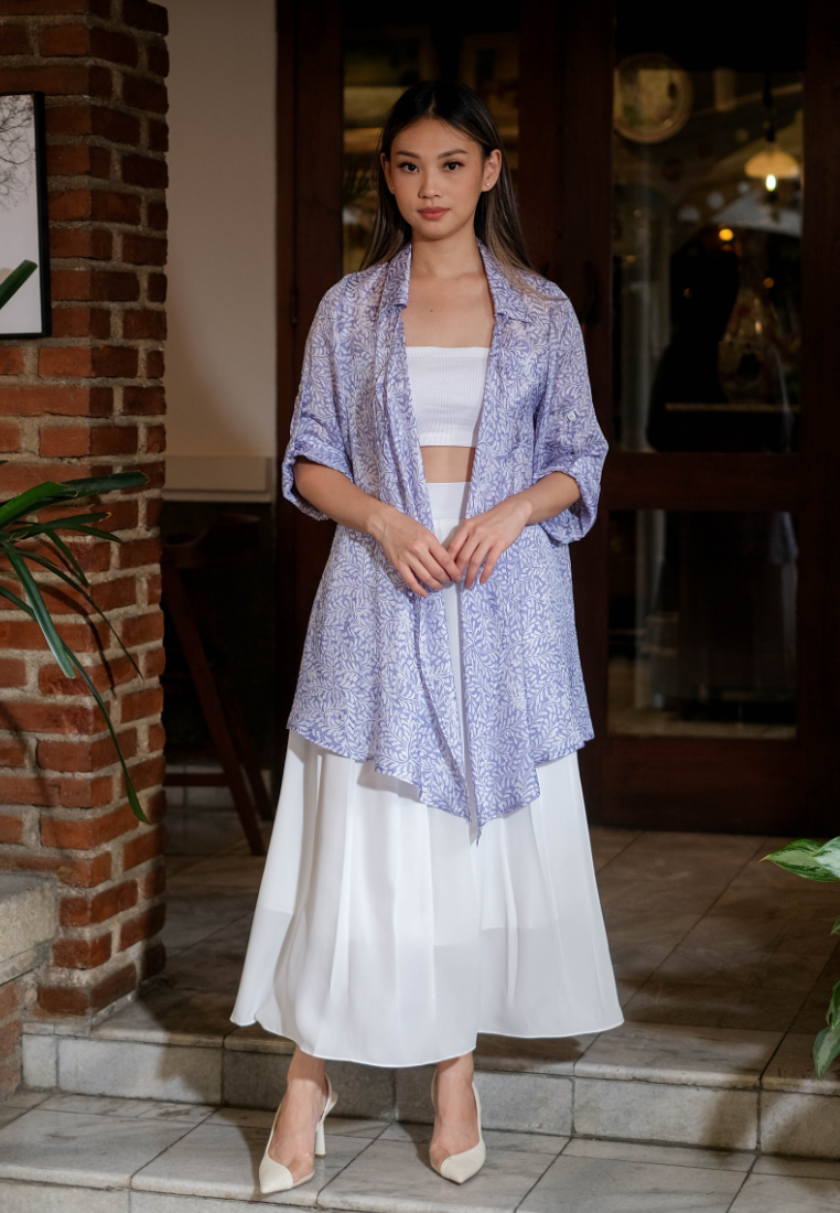 Setelan Takara dan Felice White
