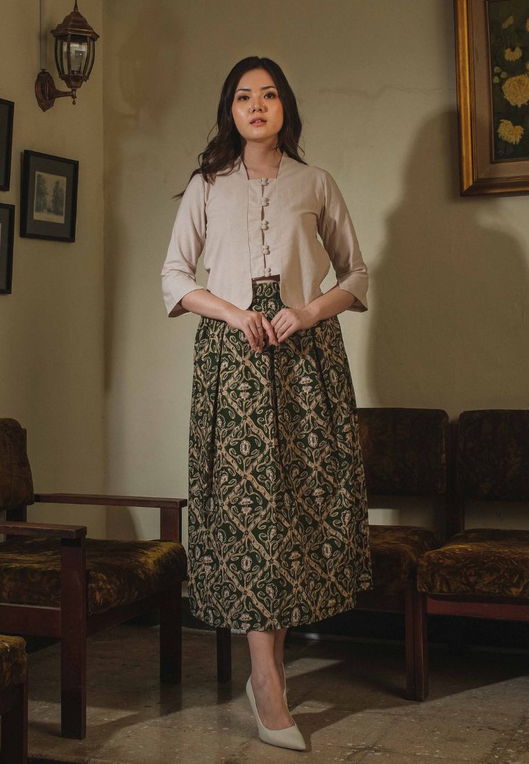 Manik Kebaya Plain Nude