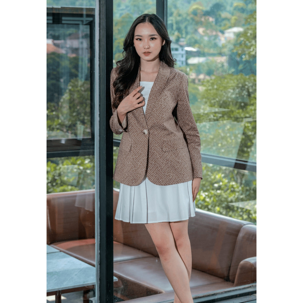 Setelan Karmina Brown dan Popy White