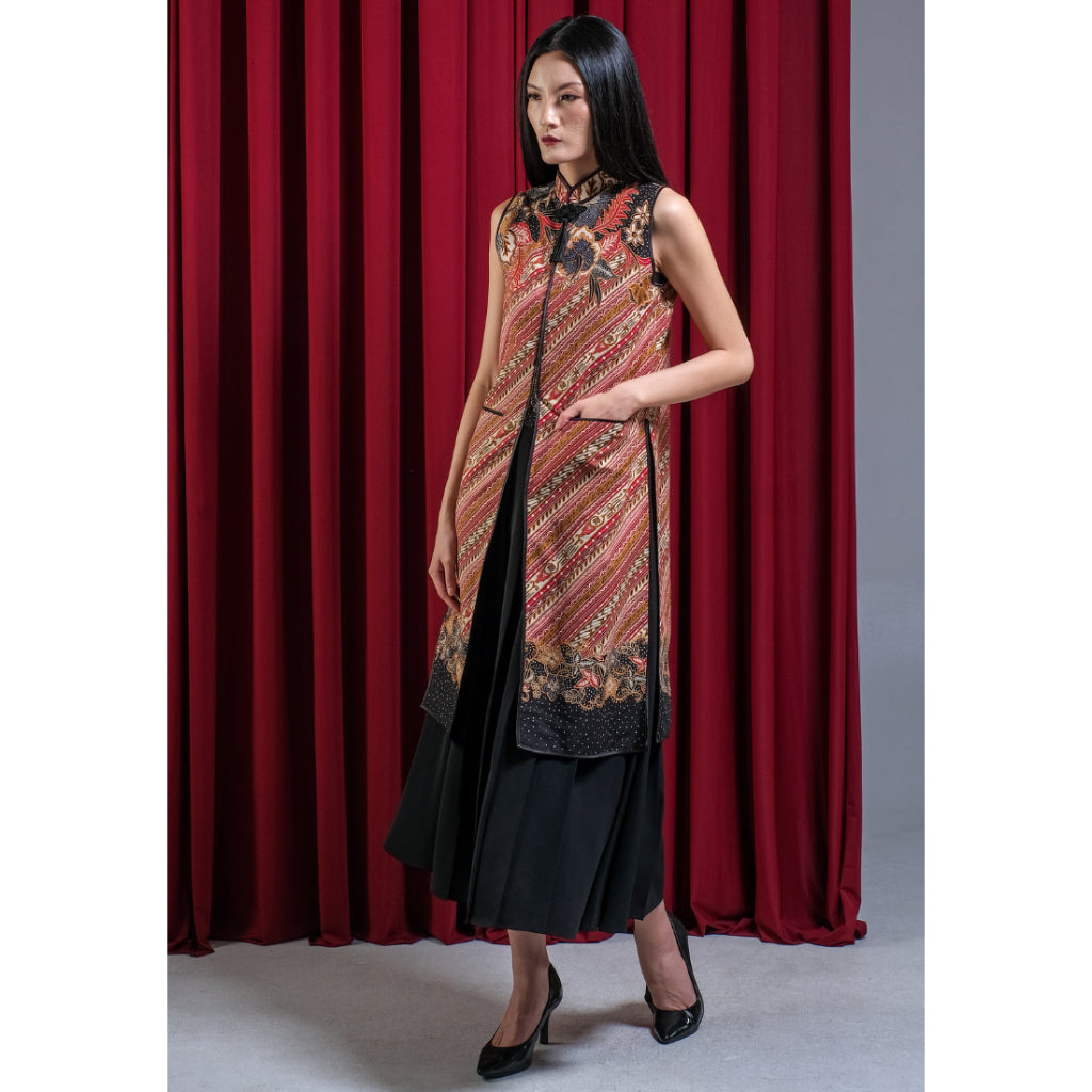Puspita Longtop Black